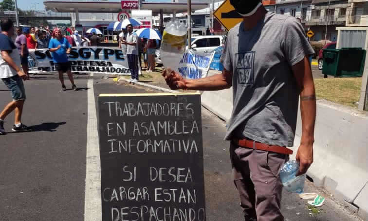 Sobreseyeron a Carlos Acuña por una protesta sindical frente a una Estación de Servicio