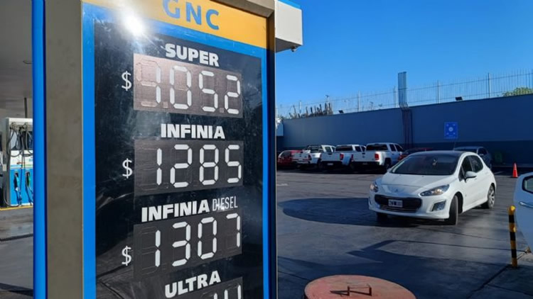 Pese a los aumentos, este año los precios de los combustibles subieron un tercio de la inflación