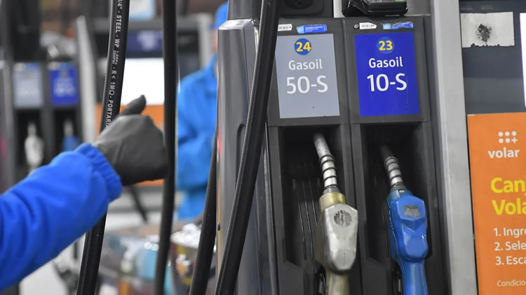 Combustibles: Uruguay amplía la diferencia de precios con el resto de la región