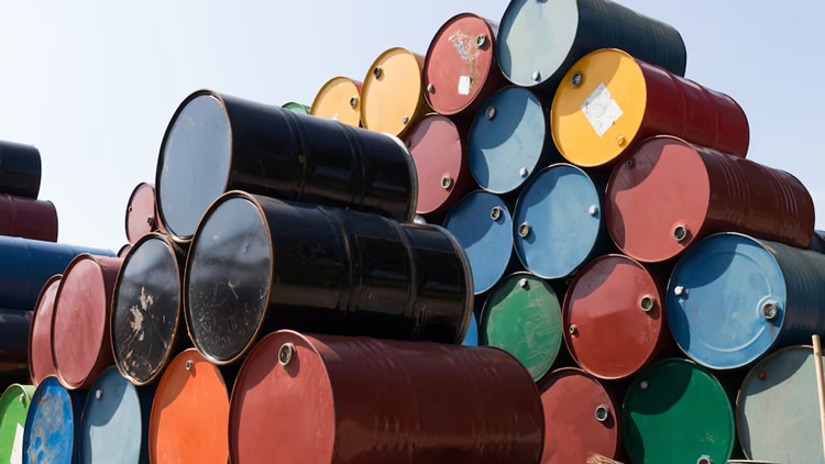 Exsecretario de Energía califica de “inexplicable” la reducción de precios en los combustibles