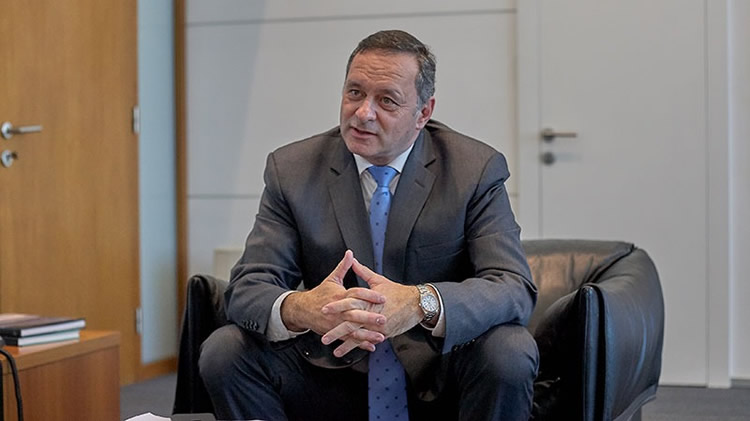 Álvaro Delgado se comprometió a quitarle el fideicomiso al boleto que pesa sobre el gasoil