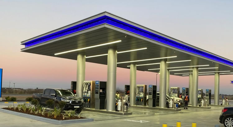 ¿Cómo iluminar áreas externas en Estaciones de la manera más económica y segura?