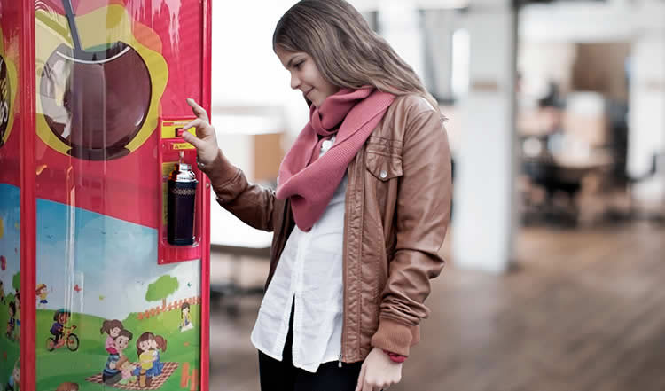 Estación de Servicio deberá pagar una millonaria indemnización por quemadura a cliente cuando llenaba un termo de agua