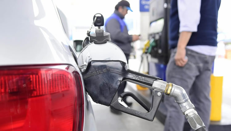 A pesar de los últimos incrementos, pronostican un futuro de los combustibles con precios estables y posibles bajas