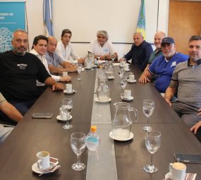 Provincia de Buenos Aires y sindicato de trabajadores de Estaciones de Servicio unidos contra el autodespacho de combustibles