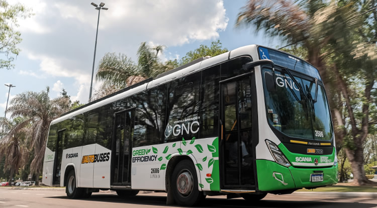 Más ciudades suman colectivos a GNC