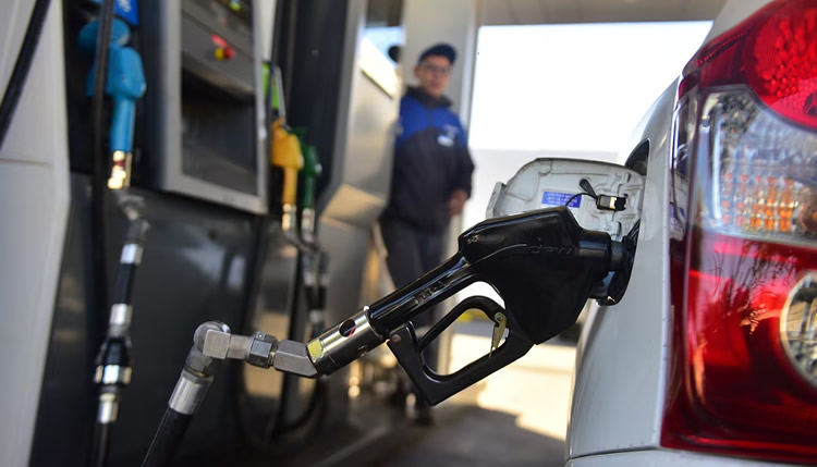 El Gobierno reduce el efecto de la actualización de los Impuestos sobre los Combustibles Líquidos y al Dióxido de Carbono