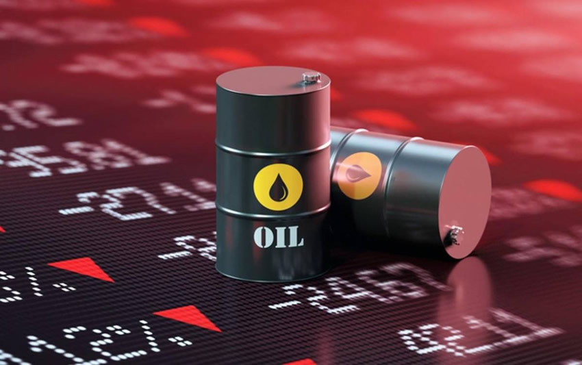 Barril de petróleo volvió a los niveles de 2021 y presiona a la baja el precio de los combustibles