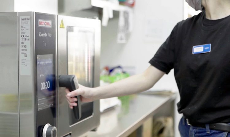 RATIONAL demostró en tiempo real su solución para cocinas eficientes en Estaciones de Servicio