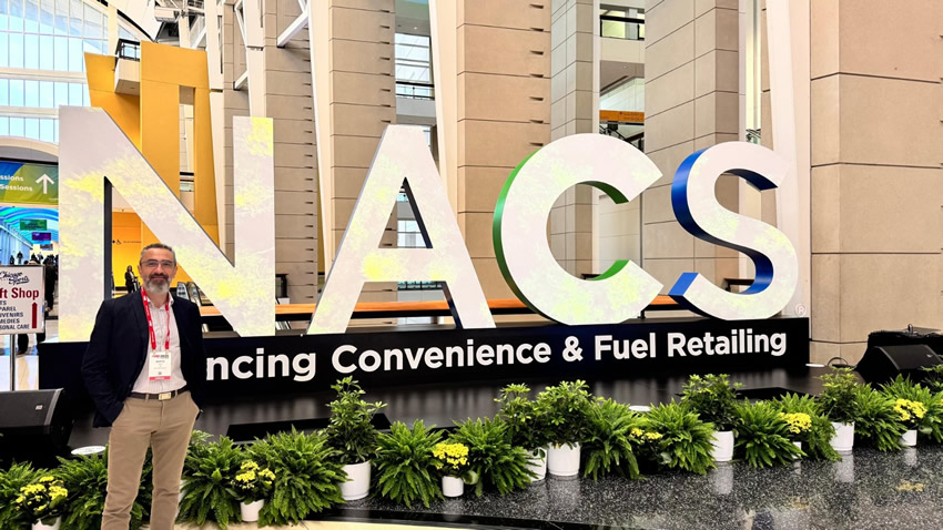 Working Uniformes integró la delegación uruguaya en la feria internacional PEI NACS 2025 de Chicago