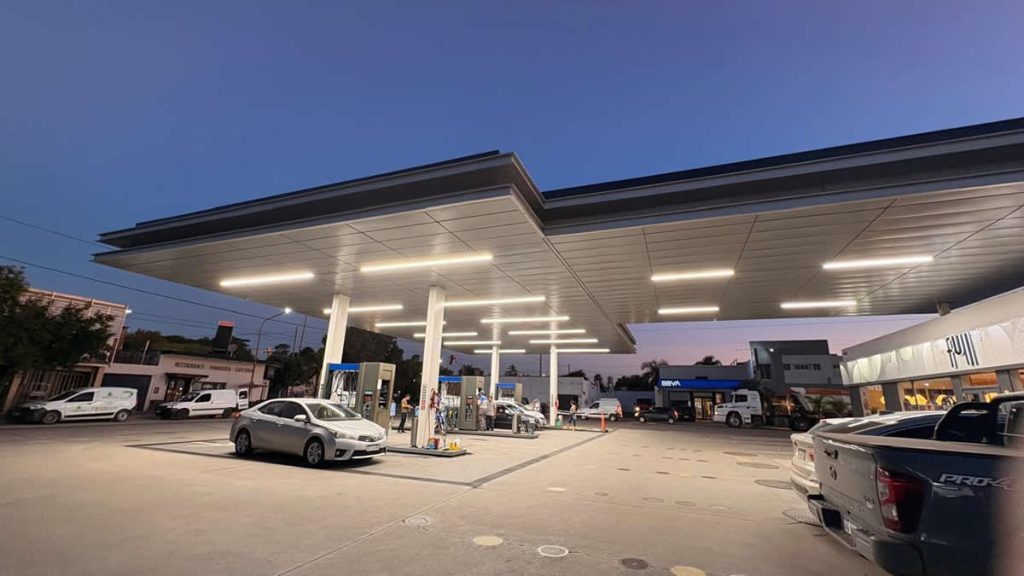 Cómo renovar el alero de la Estación de Servicio sin desbordar el presupuesto