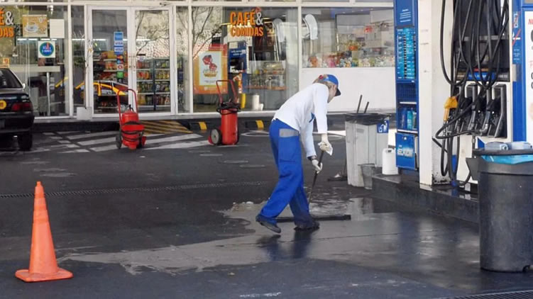 Estaciones de Servicio ajustan horarios en las fiestas y esperan un salto en la venta de naftas