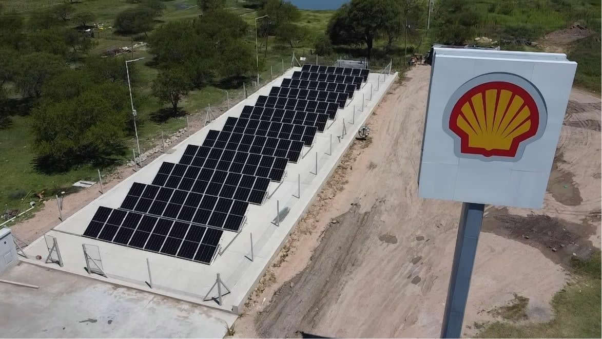 Los paneles solares aceleran la amortización y mejoran la rentabilidad de las Estaciones de Servicio