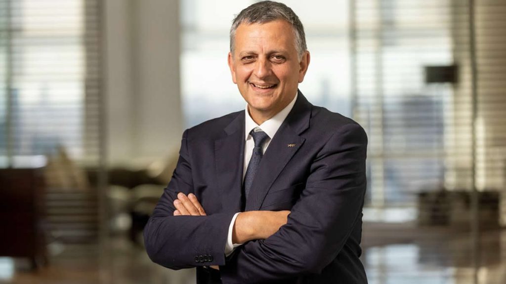 YPF bajará el precio de la nafta de manera gradual en todo el país