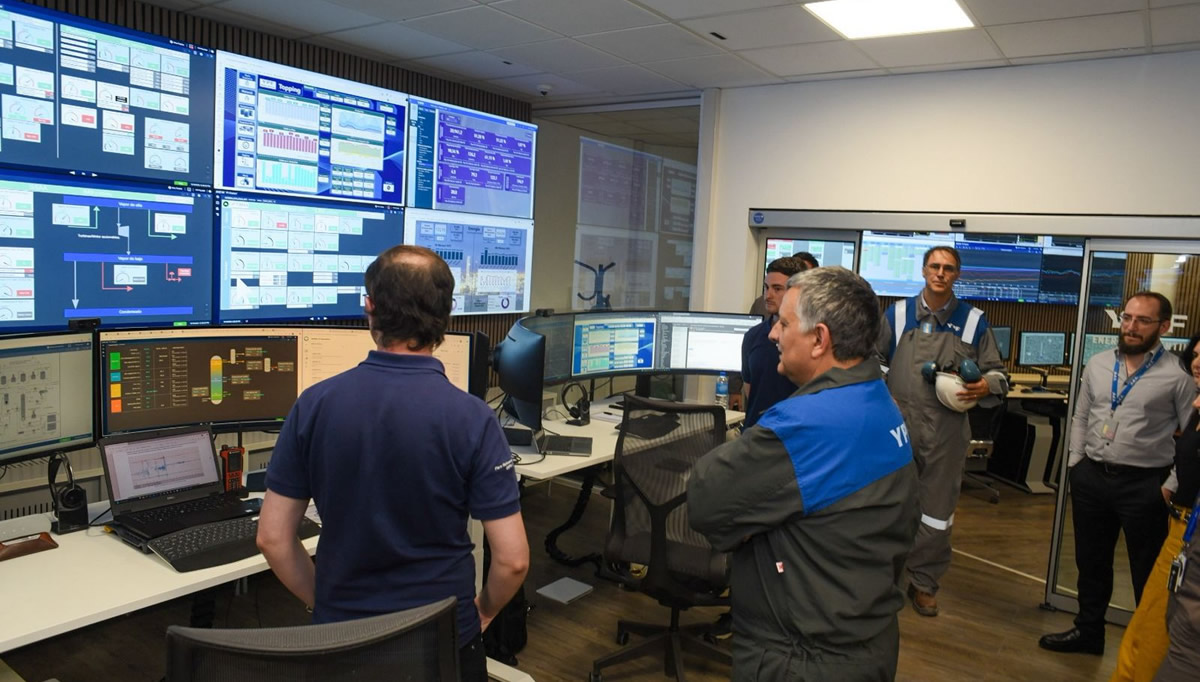 YPF da un salto tecnológico en refinación con una sala integrada inédita en el país