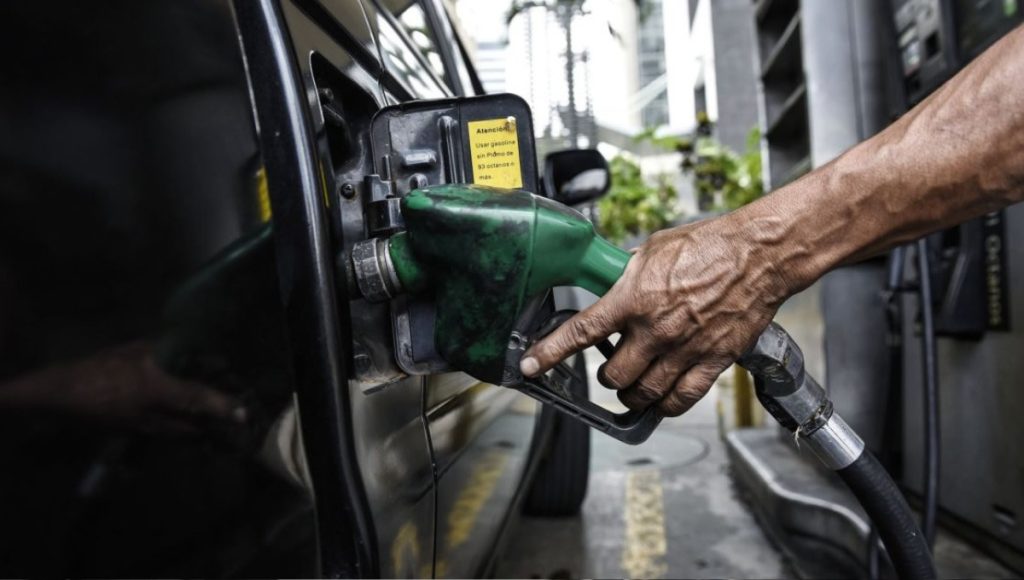 El debate por la competitividad llega a los surtidores con foco en los costos y precios