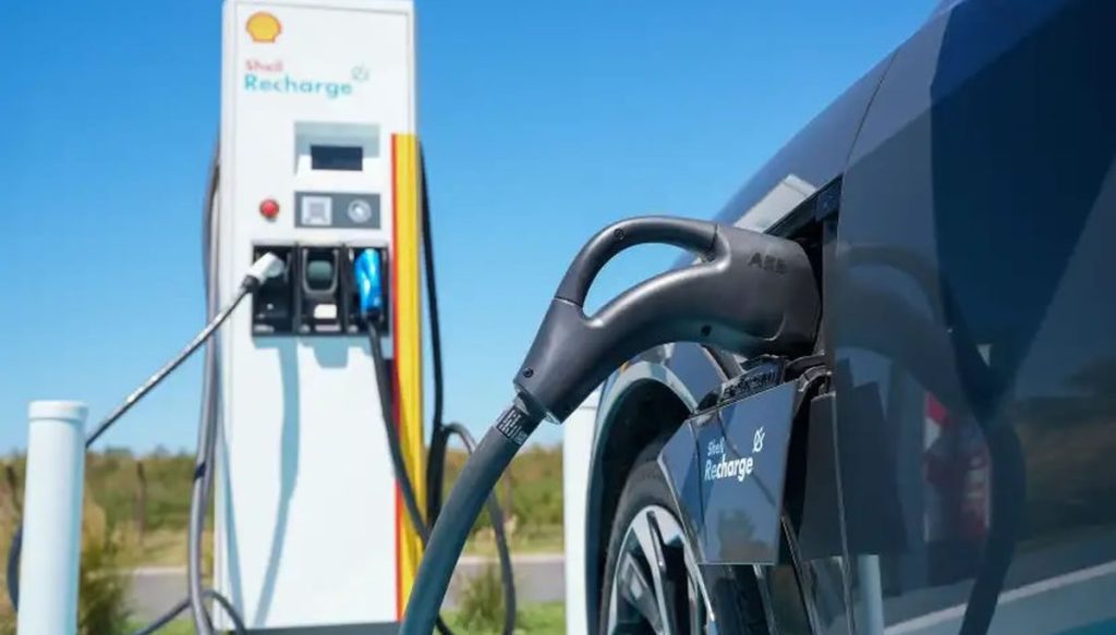 Electromovilidad y seguros: ¿Qué deben tener en cuenta las estaciones antes de instalar cargadores?