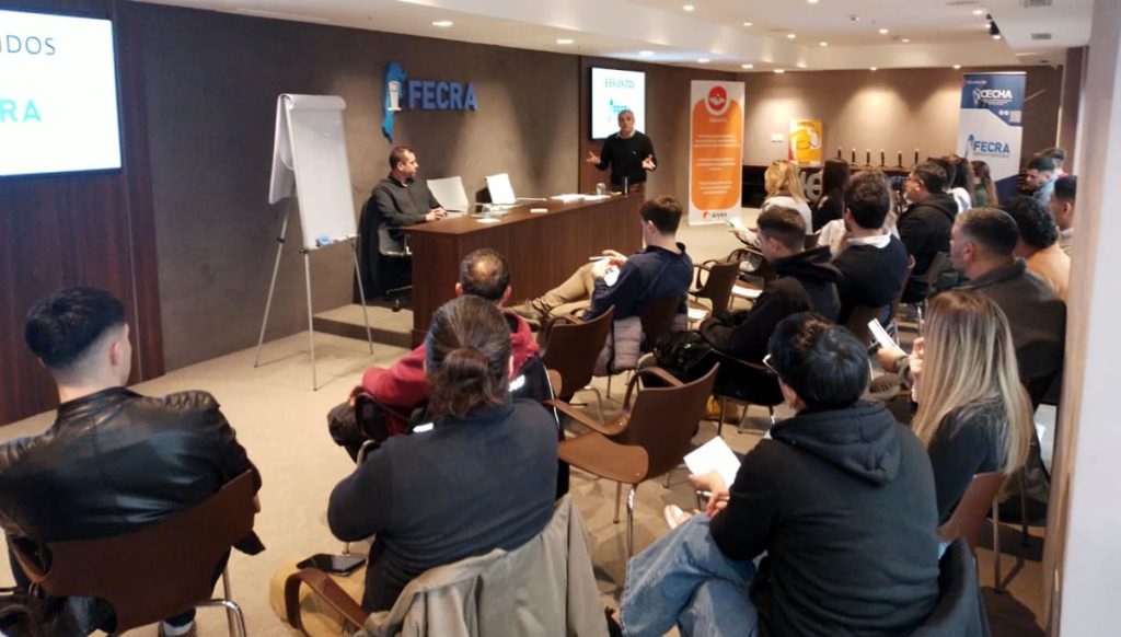 FECRA impulsa la profesionalización de líderes con un programa integral para Estaciones de Servicio