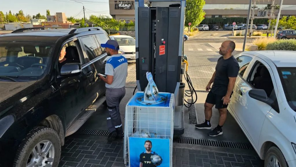 Qué cambios generará en la demanda de nafta y gasoil la decisión de estabilizar los precios de los combustibles