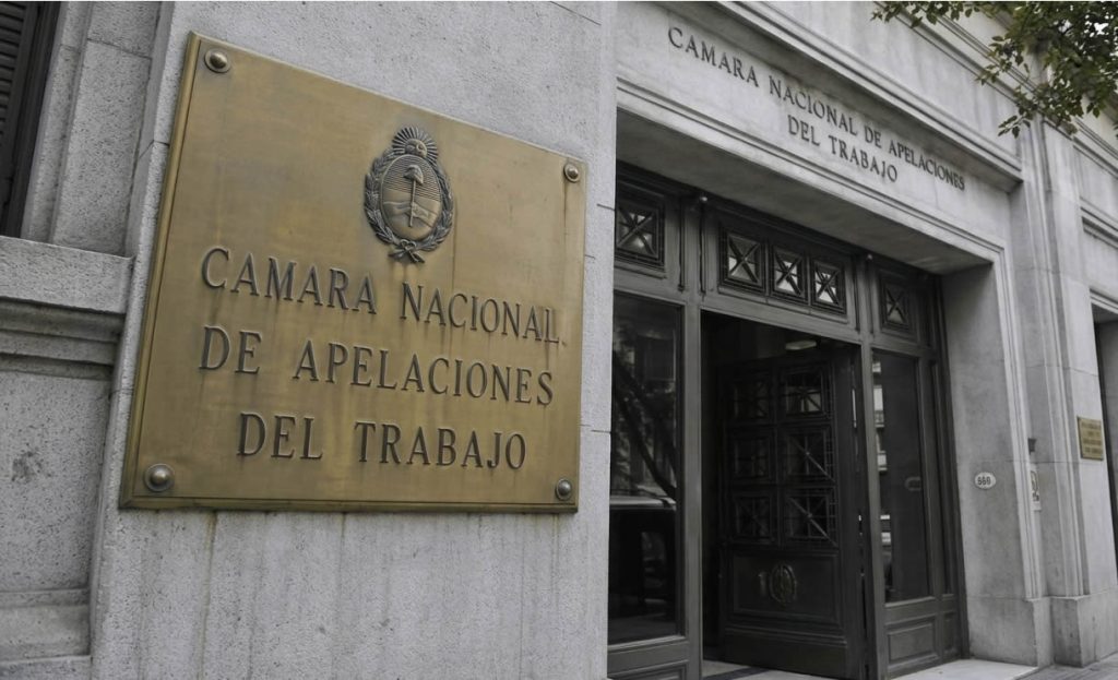Reforma laboral vigente: qué deben hacer ahora los estacioneros tras el fallo judicial