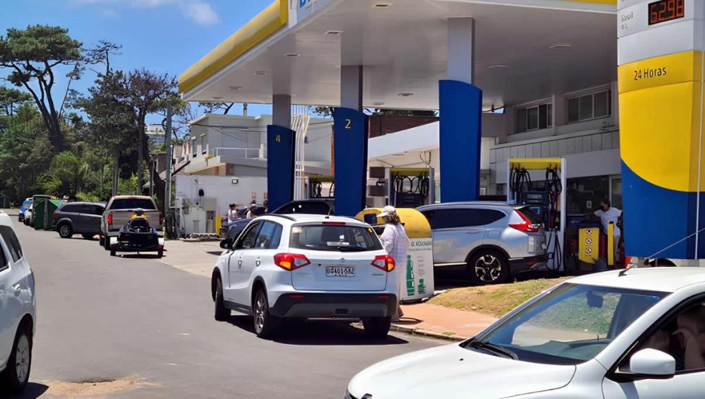 En tres días: suba de combustibles, feriado y cortes dejan estaciones con faltantes en todo el país