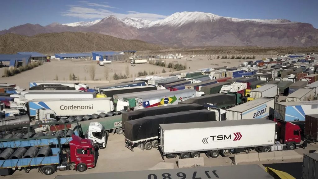 Estaciones de Servicio piden cambios para agilizar el transporte internacional y evitar demoras que afecten el abastecimiento