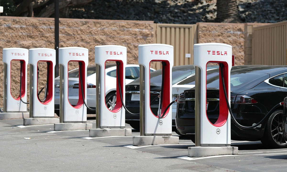 Qué deben observar las Estaciones de Servicio tras el anuncio entre YPF y Tesla