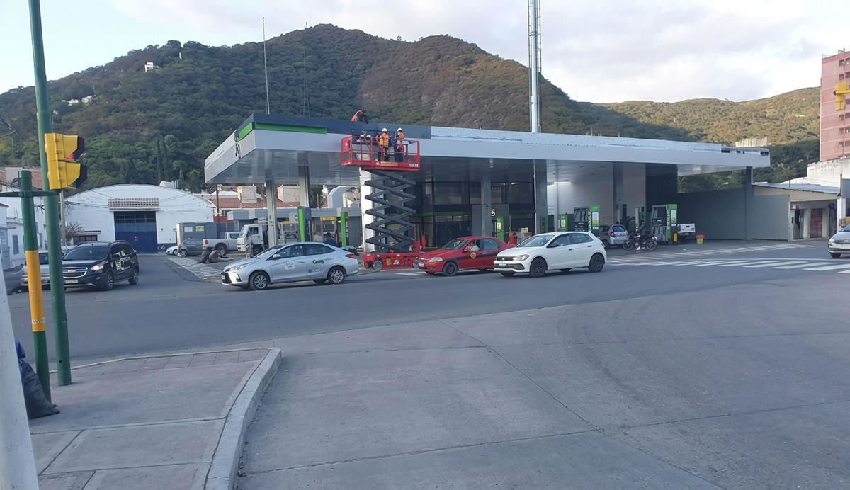 YPF pone en marcha en Salta la primera estación RefiPlus y acelera su estrategia para llegar a nuevas regiones