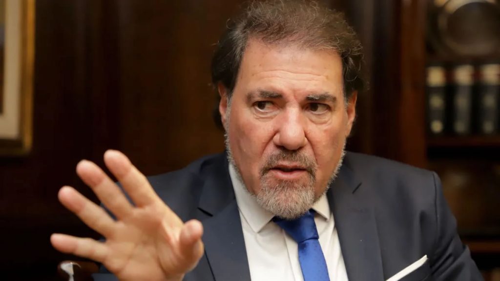 Zuchovicky: “La micro va a depender en gran medida de cada estacionero persianas adentro”