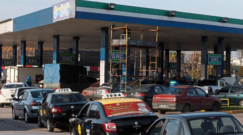 El Congreso busca cambiar las reglas del GNC para evitar que las Estaciones de Servicio vuelvan a quedar sin suministro