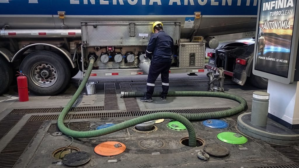 Operadores de YPF vuelven a exigir cambios en el régimen de control de combustibles