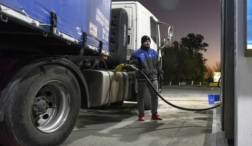 Qué hay detrás de la recuperación del gasoil y por qué las naftas aún no logran despegar