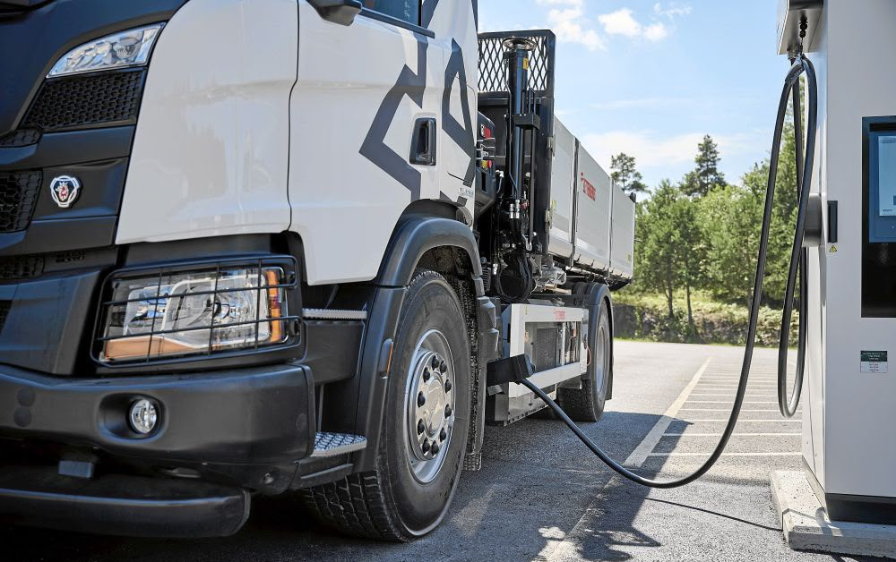 El transporte pesado sigue atado al gasoil pero la electricidad empieza a disputar volumen
