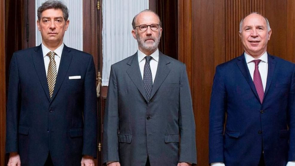 La disputa por la información de precios de combustibles podría llegar a la Corte Suprema