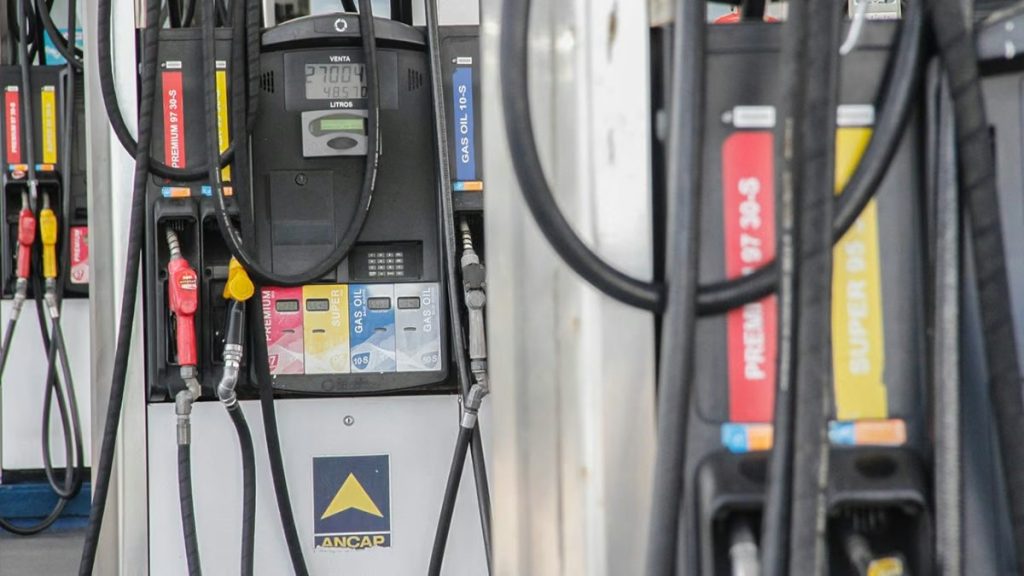 ¿Qué puede pasar con el precio de los combustibles en octubre?