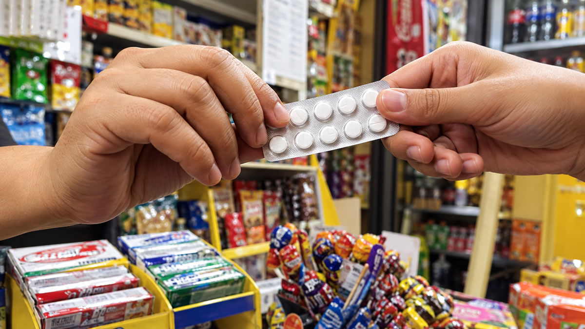 Un nuevo límite judicial aleja a las Estaciones de Servicio de la venta de medicamentos