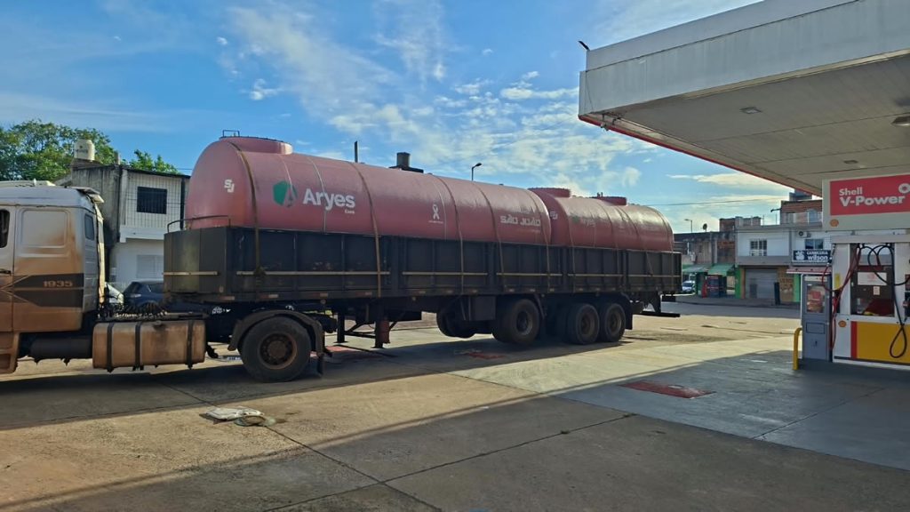 ¿Por qué hay tanques rosas en algunas Estaciones de Servicio?