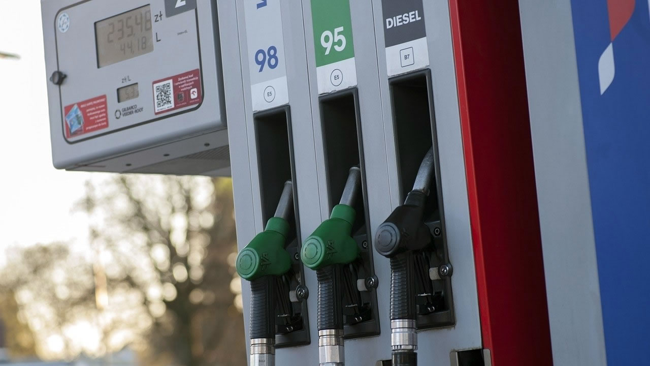 Súper o Premium: Qué criterios pesan al reorganizar la oferta de combustibles en los surtidores